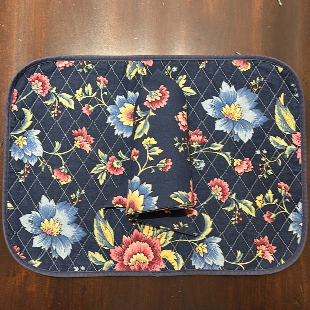 Set of 10 Quilted Fabric Blue Floral Placemats W/ Matching NeverUsed Napkins